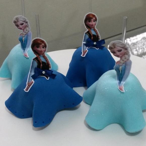 maca-de-chocolate-princesas-frozen-elza